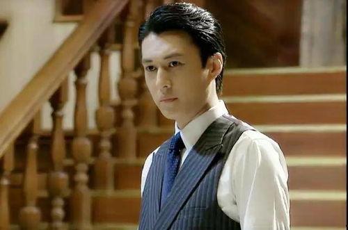 娱乐吃瓜姐靳东,娱乐圈的“吃瓜姐”如何成为实力派演员